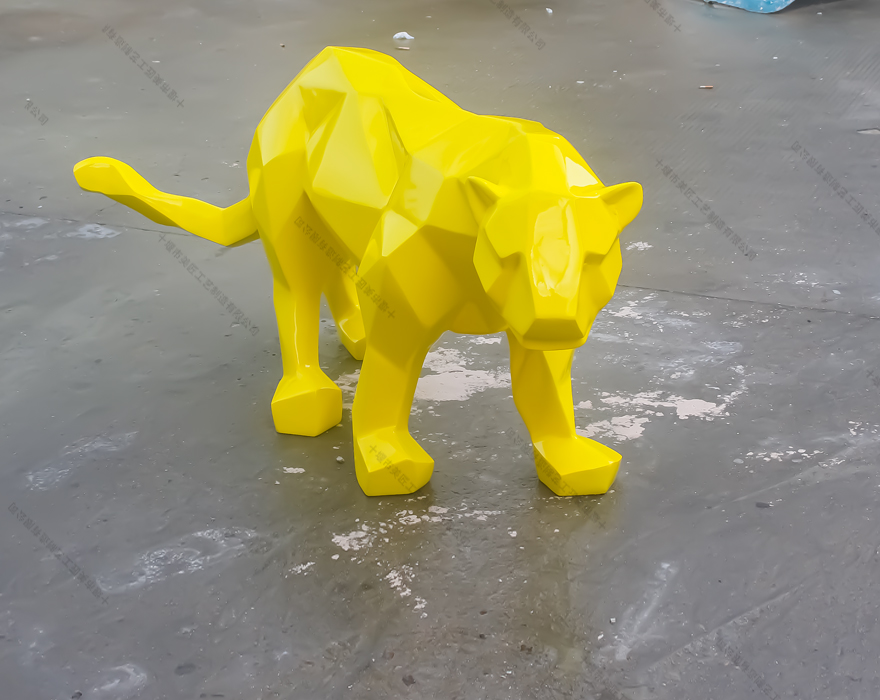 黃色花豹雕塑