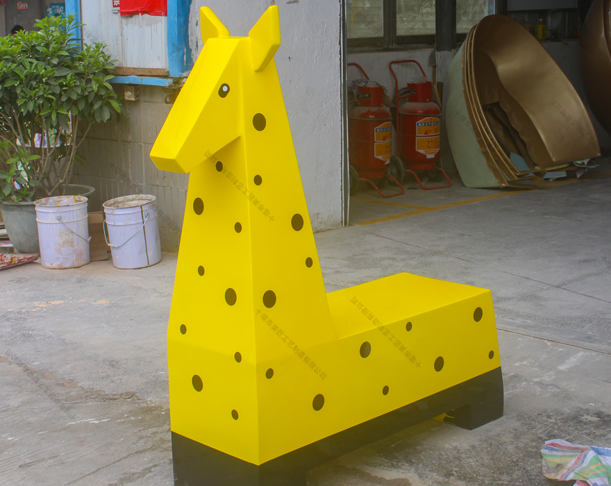 長(zhǎng)頸鹿雕塑擺件